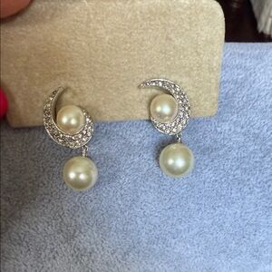 Elegant Silver and Pearl Earrings